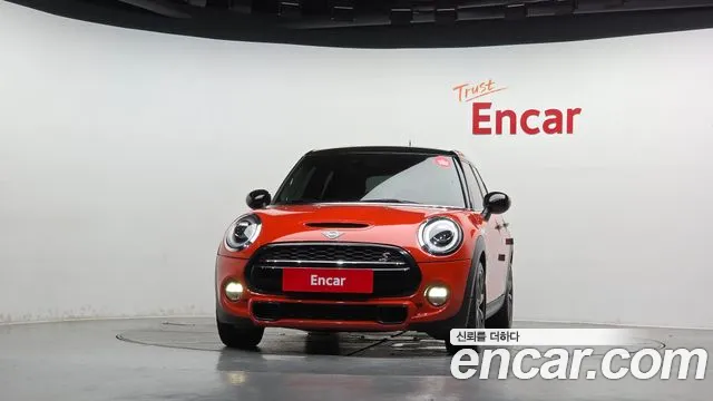 Mini Hatch 2019 thumb 3