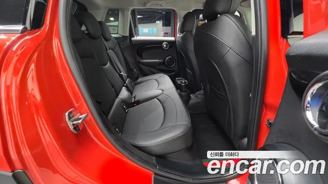 Mini Hatch 2019 thumb 12