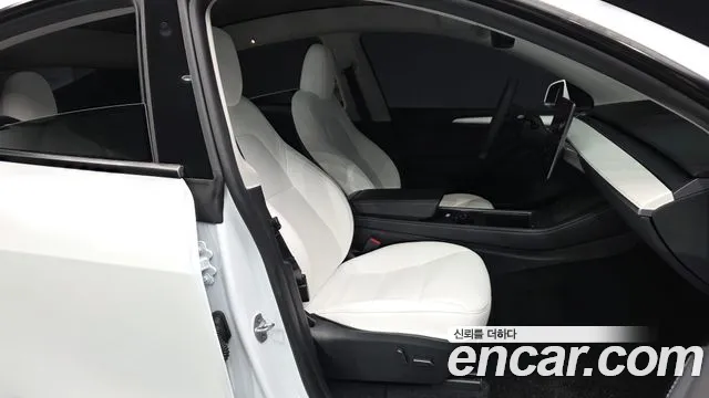 Tesla Model Y 2024 thumb 10