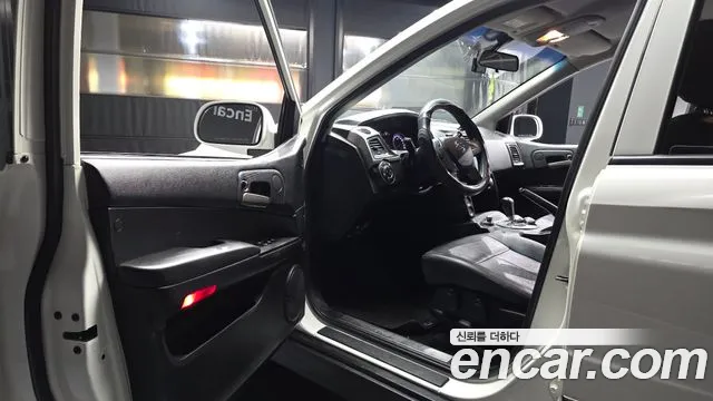 KG_Mobility_Ssangyong KORANDO 2017 thumb 10