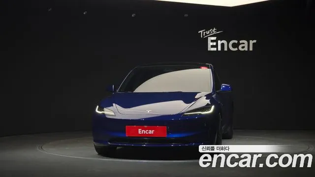 Tesla Model 3 2024 thumb 3