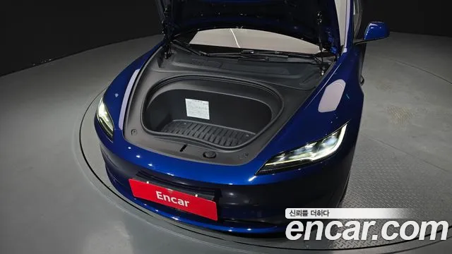 Tesla Model 3 2024 thumb 6
