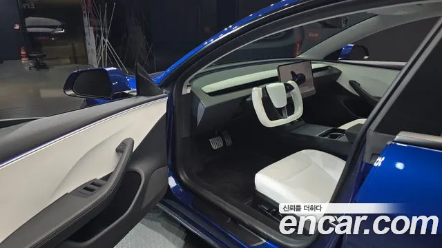 Tesla Model 3 2024 thumb 10