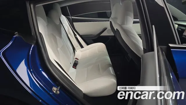 Tesla Model 3 2024 thumb 11