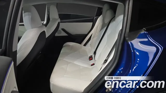 Tesla Model 3 2024 thumb 12