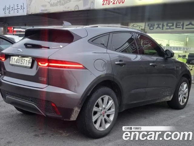 Jaguar E-Pace 2019 thumb 3