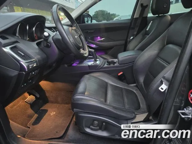 Jaguar E-Pace 2019 thumb 7