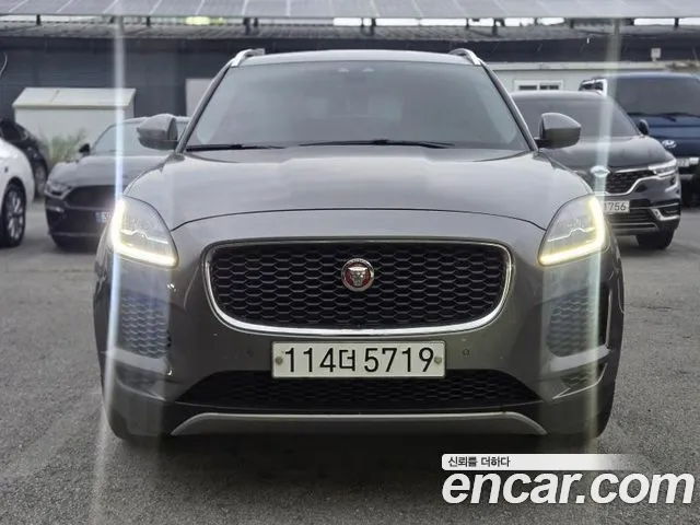 Jaguar E-Pace 2019 thumb 12