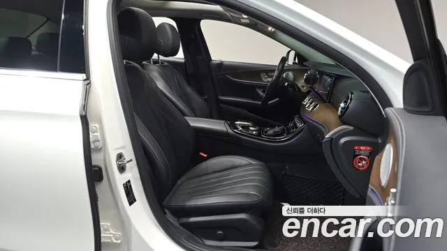 Mercedes-Benz E-Класс 2019 thumb 10