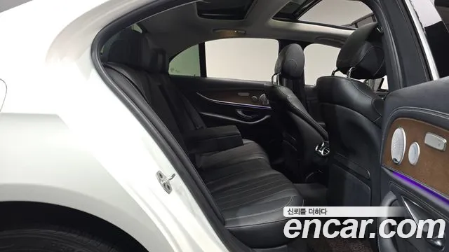 Mercedes-Benz E-Класс 2019 thumb 11