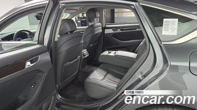 Genesis G80 2017 thumb 11