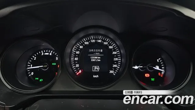 Renault Megane 2017 thumb 8