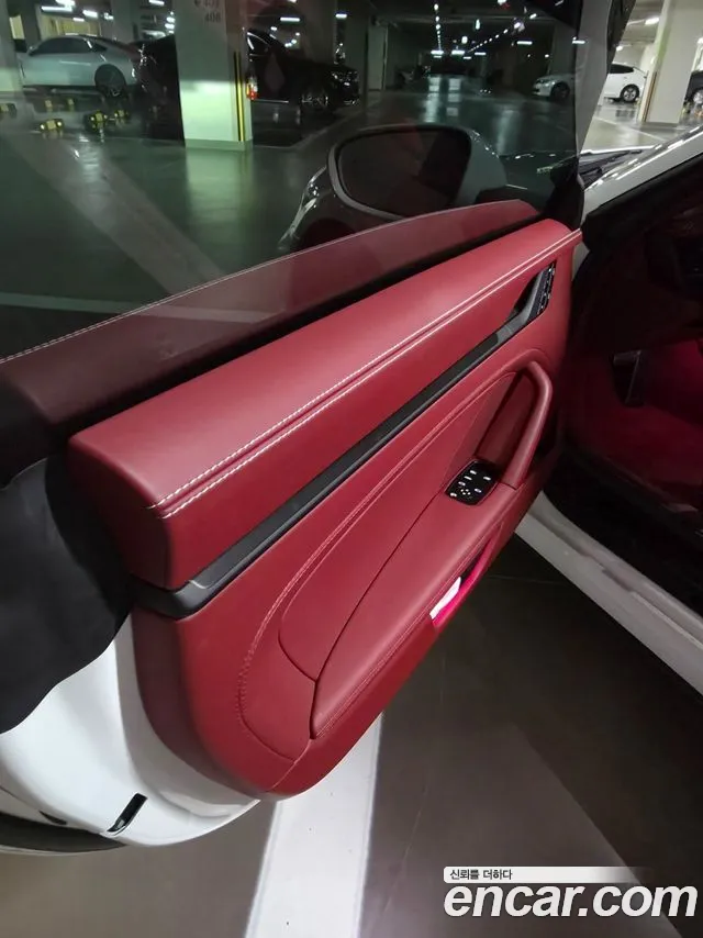 Porsche 911 2023 thumb 7
