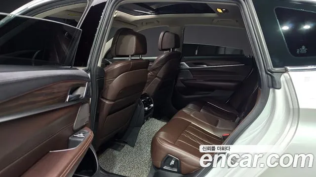 BMW Gran Turismo 2018 thumb 12