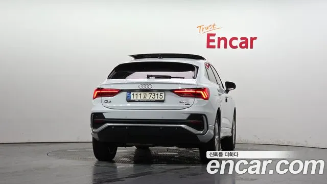 Audi Q3 2022 thumb 4