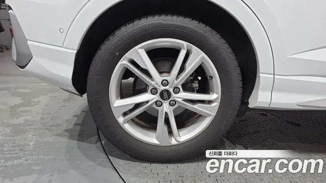 Audi Q3 2022 thumb 5
