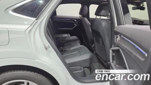 Audi Q3 2022 thumb 12