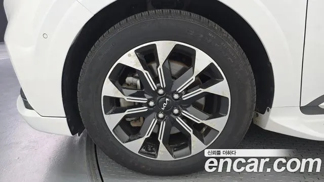 Kia Carnival 2021 thumb 5