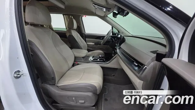 Kia Carnival 2021 thumb 10