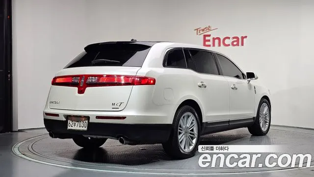 Lincoln MKT 2014 thumb 2