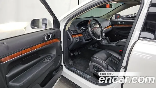 Lincoln MKT 2014 thumb 10