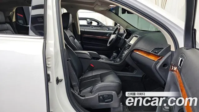 Lincoln MKT 2014 thumb 11