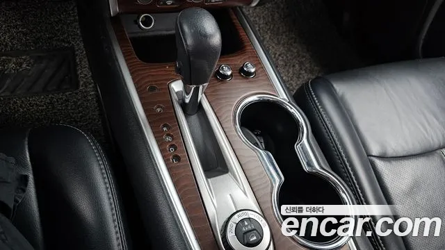 Nissan Pathfinder 2017 thumb 9
