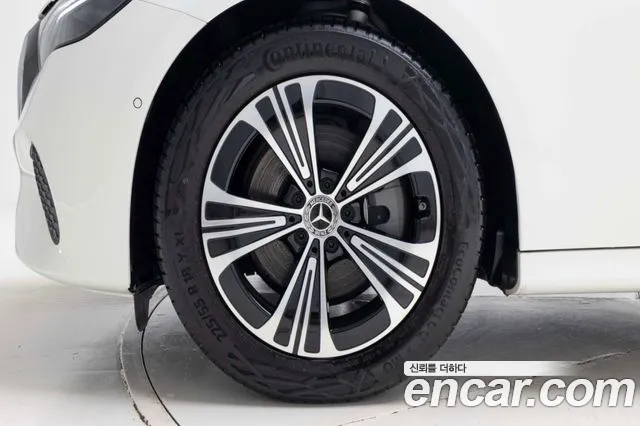 Mercedes-Benz E-Класс 2025 thumb 5