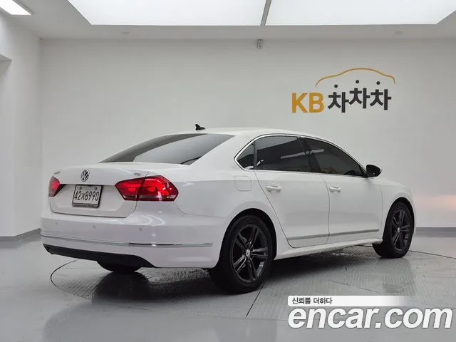 Volkswagen Passat (North America and China) 2015 thumb 4