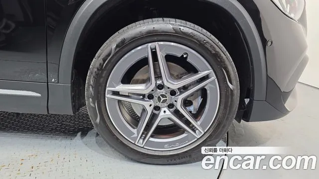 Mercedes-Benz GLA 2023 thumb 5