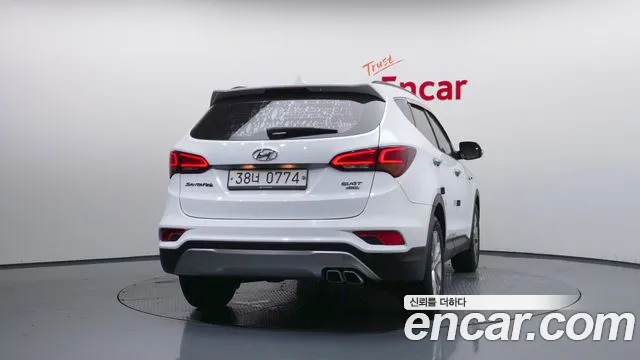 Hyundai Santa Fe 2015 thumb 4