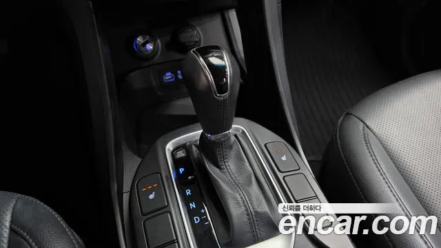 Hyundai Santa Fe 2015 thumb 9