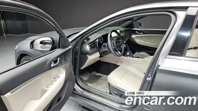 Genesis G70 2021 thumb 10