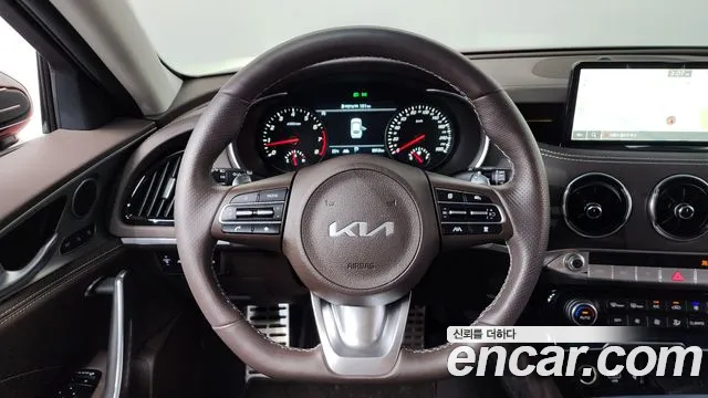 Kia Stinger 2022 thumb 12