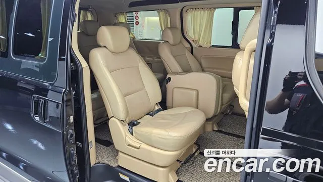 Hyundai Starex 2017 thumb 11