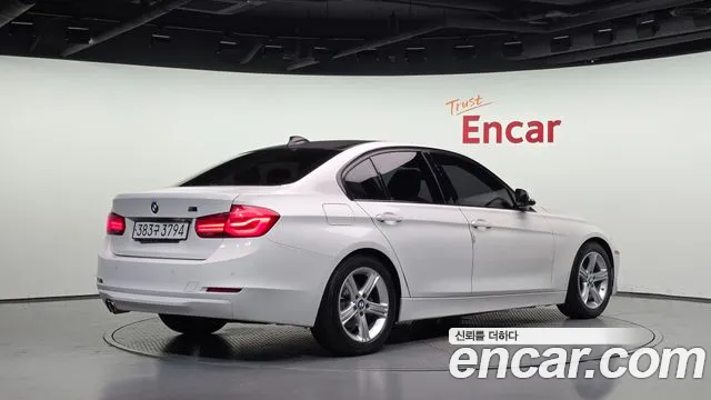 BMW 3 серии 2016 thumb 2