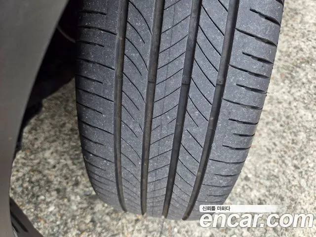 KG_Mobility_Ssangyong TIBOLI 2017 thumb 5