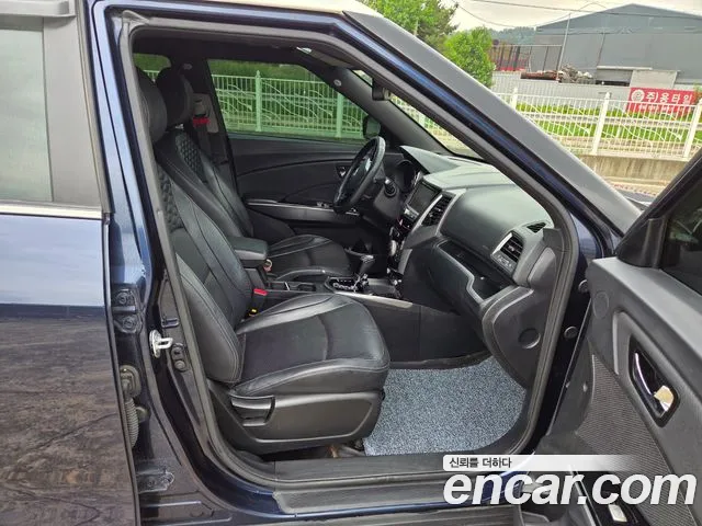KG_Mobility_Ssangyong TIBOLI 2017 thumb 10
