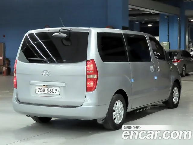 Hyundai Starex 2015 thumb 2