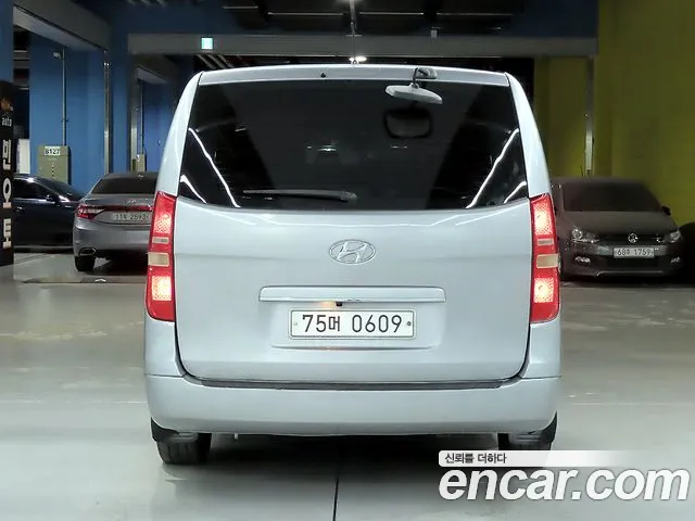 Hyundai Starex 2015 thumb 4