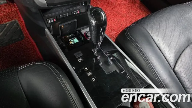 Renault Latitude 2009 thumb 9