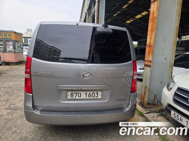 Hyundai Starex 2017 thumb 3