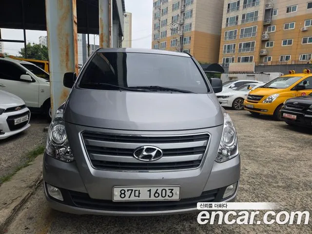 Hyundai Starex 2017 thumb 9