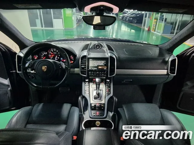 Porsche Cayenne 2011 thumb 7