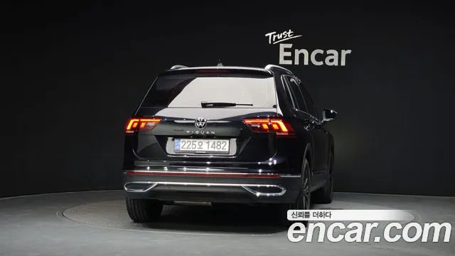 Volkswagen Tiguan 2021 thumb 4