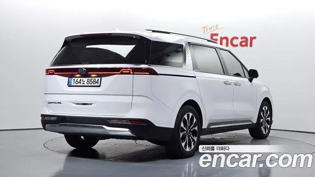 Kia Carnival 2020 thumb 2
