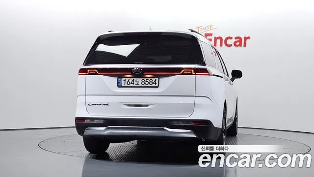 Kia Carnival 2020 thumb 4