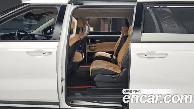 Kia Carnival 2020 thumb 11