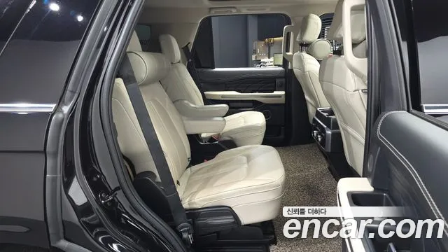 Ford Expedition 2021 thumb 12