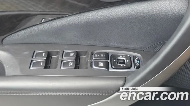Hyundai Grandeur 2015 thumb 11